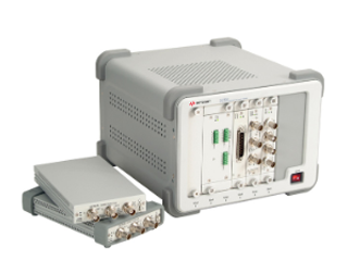 USBモジュラー測定器シャーシ U2781A