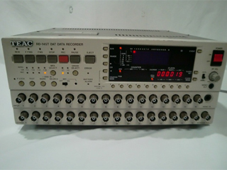 DATデータレコーダ RD-145T