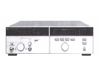 シンセサイズドCWジェネレーター 8671B