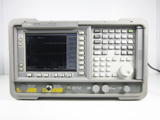 スペクトラムアナライザ E4407B