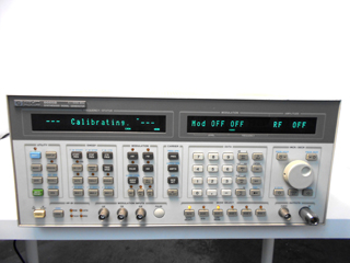 シンセサイズドシグナルジェネレーター 8665B