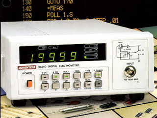 デジタルエレクトロメータ R8240