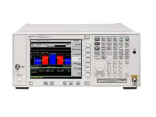スペクトラムアナライザ E4445A