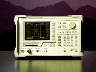 スペクトラムアナライザ MS2601K