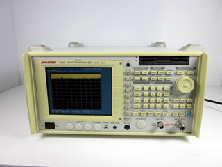 スペクトラムアナライザ R3267/01、08、21、65