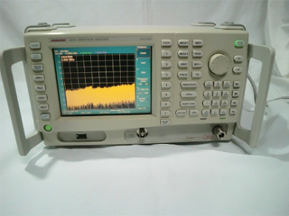 スペクトラムアナライザ U3751/20，74