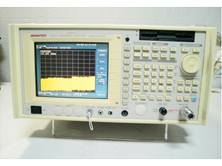 スペクトラムアナライザ R3273/01、21、62