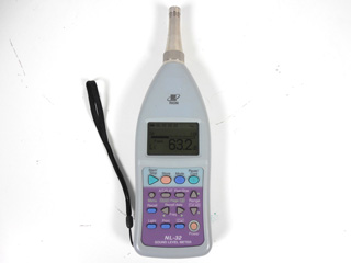 精密騒音計 NL-32