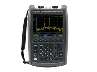 FieldFoxハンドヘルドマイクロ波アナライザ N9960A/235, 236, 238, 307, 350, N9910X-603, N9910X-825