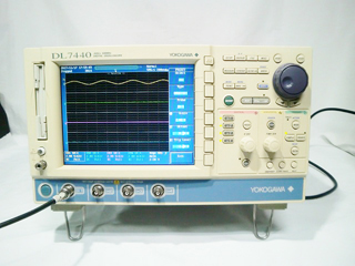 ディジタルオシロスコープ DL7440 (701460-M-J1/B5/N4/C10)