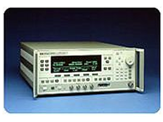 シンセサイズド掃引信号発生器 83620B/001，002，006，008