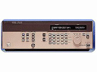 シンセサイズドCW信号発生器 83711B/1E1，1E5