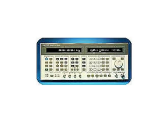 シンセサイズド・シグナル・ジェネレータ 8665B/001.004