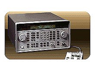 Synthesized Signal Generator, 9kHz-3200MHz 8648C/1E2, 1E6