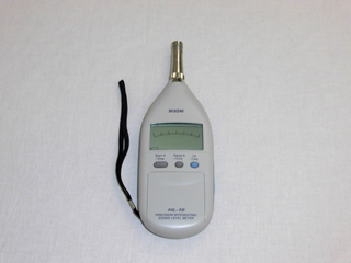 精密騒音計 NL-15