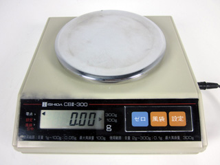 電子天秤（300ｇ/0.1ｇ・100ｇ/0.05ｇ） CBⅡ-300