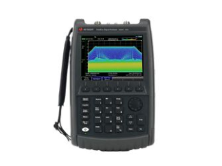 FieldFoxハンドヘルド・アナライザ（9GHz） N9935B/235,236,238,307,N9910X-825