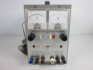 トリプル出力直流定電圧電源 SPEC6806
