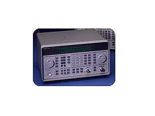 標準信号発生器 8647A
