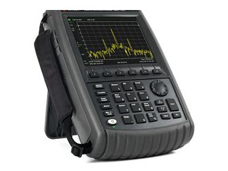 FieldFoxハンドヘルドマイクロ波アナライザ 44 GHz N9951A