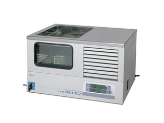 卓上型低温恒温水槽 TRL-101FEZ